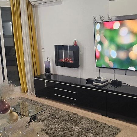 Apartment Next To The Beach ปอร์ตัลส์โนส ภายนอก รูปภาพ