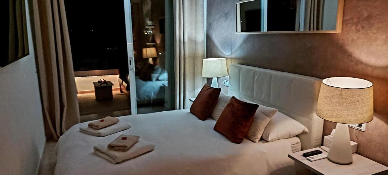 Apartment Next To The Beach ปอร์ตัลส์โนส ภายนอก รูปภาพ